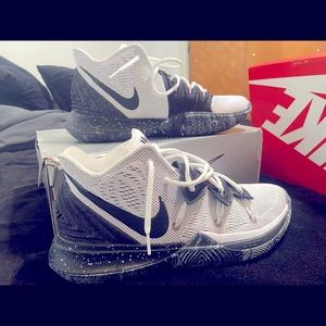Nike Kylie 5Oreo